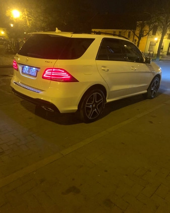 Mercedes-Benz GLE cena 166000 przebieg: 212600, rok produkcji 2015 z Kostrzyn małe 79